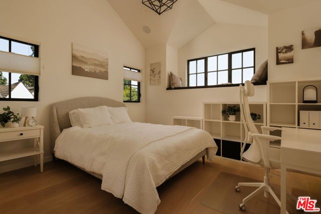 363 22nd Street, Santa Monica, CA 90402