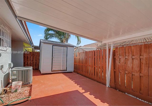 11522 NW 4th Way, Sweetwater, FL 33172