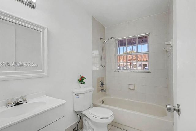 11522 NW 4th Way, Sweetwater, FL 33172