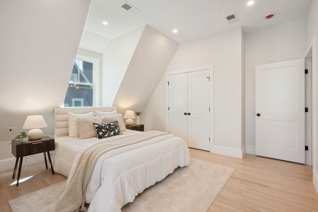 5 Ware Street 2, Boston, MA 02125
