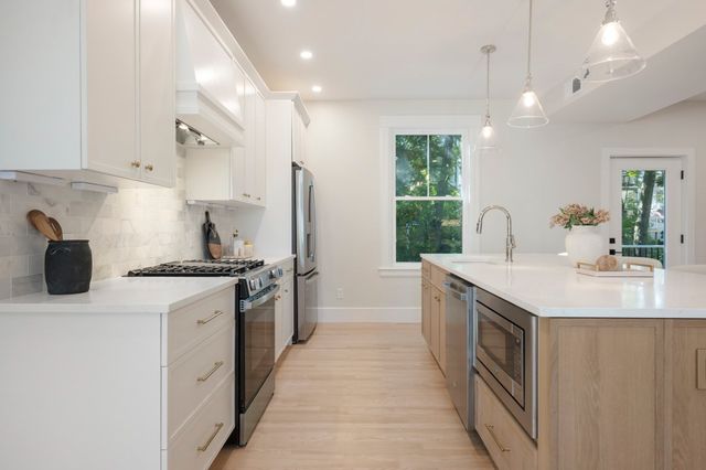 5 Ware Street 2, Boston, MA 02125