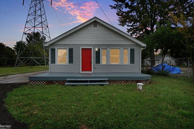 8508 N Saginaw Road, Genesee Twp, MI 48458