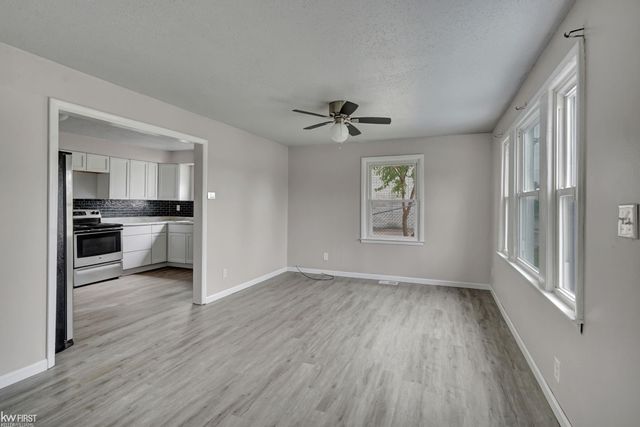 8508 N Saginaw Road, Genesee Twp, MI 48458