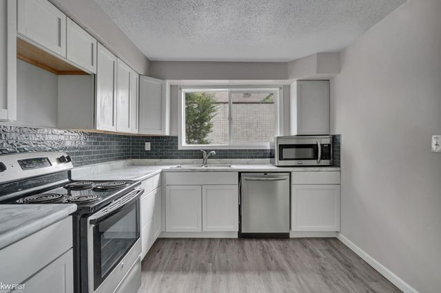 8508 N Saginaw Road, Genesee Twp, MI 48458