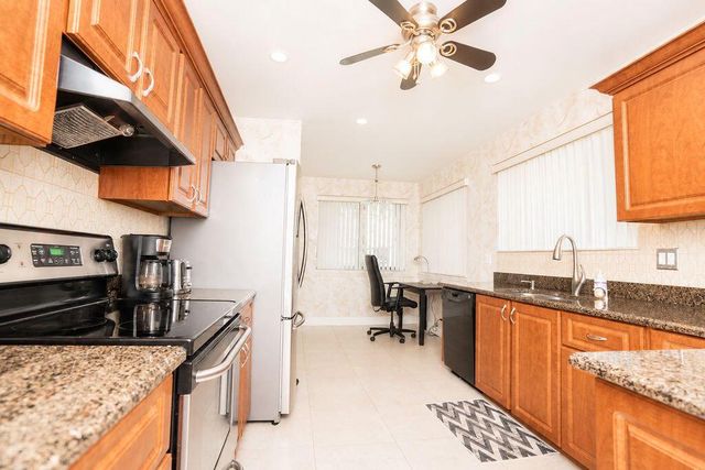 9310 SW 23rd Street 4003, Davie, FL 33324