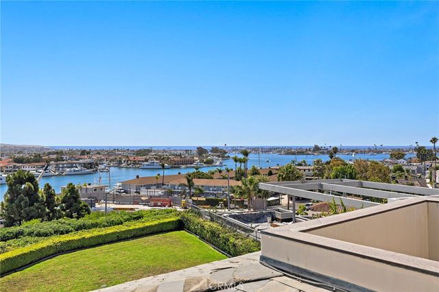 108 Kings Place, Newport Beach, CA 92663