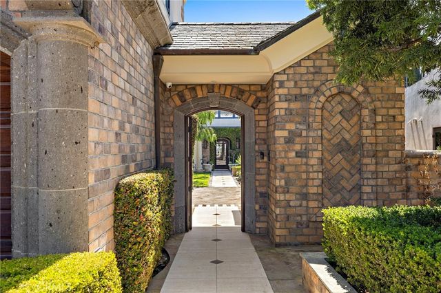 108 Kings Place, Newport Beach, CA 92663