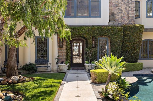 108 Kings Place, Newport Beach, CA 92663