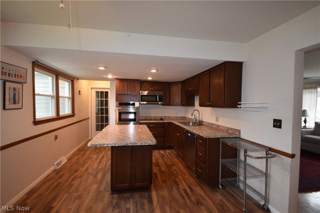 888 Edenridge Drive, Boardman, OH 44512