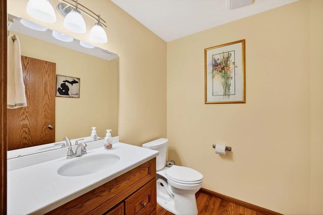 5124 MERWOOD Lane, Madison, WI 53718