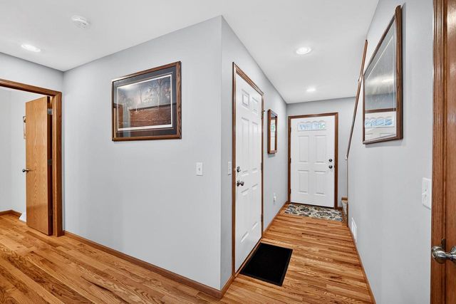 5124 MERWOOD Lane, Madison, WI 53718