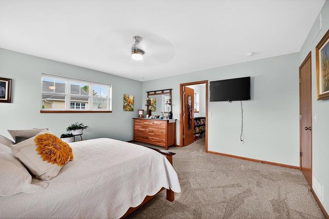 5124 MERWOOD Lane, Madison, WI 53718