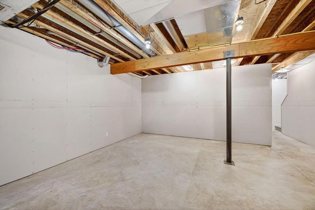 5124 MERWOOD Lane, Madison, WI 53718