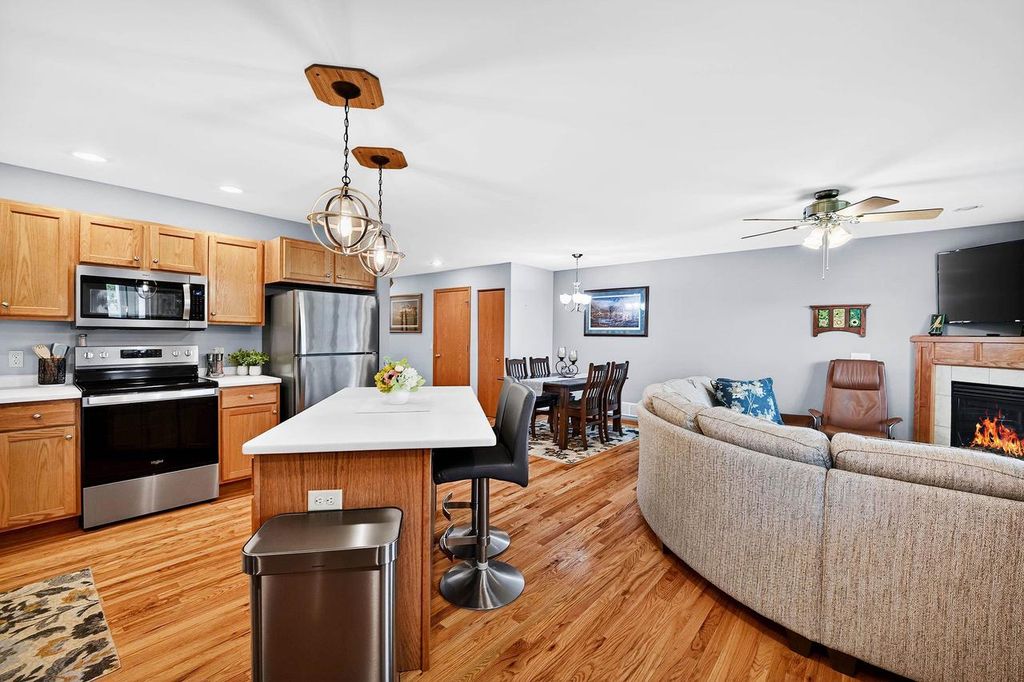 5124 MERWOOD Lane, Madison, WI 53718