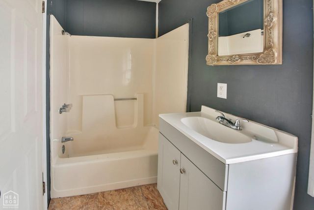 823 Burke Ave, Jonesboro, AR 72401