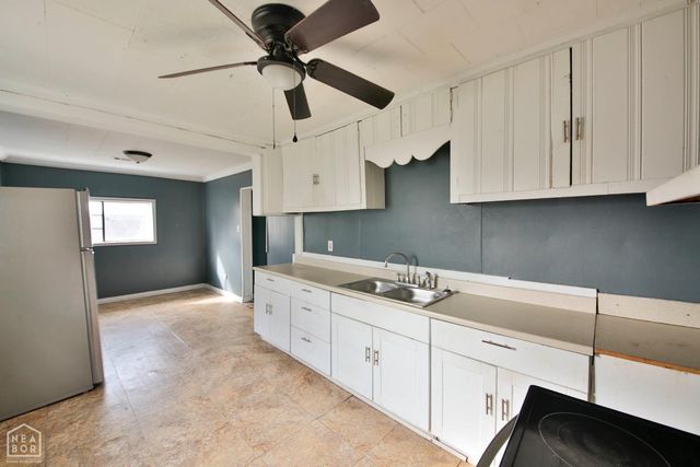 823 Burke Ave, Jonesboro, AR 72401