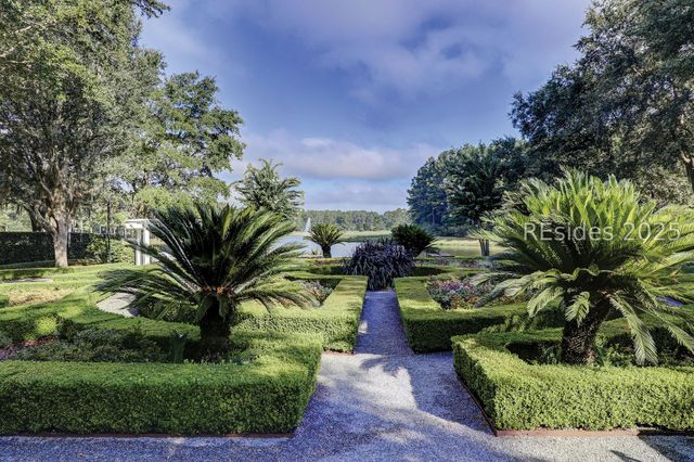 25 Clifton Dr, Okatie, SC 29909