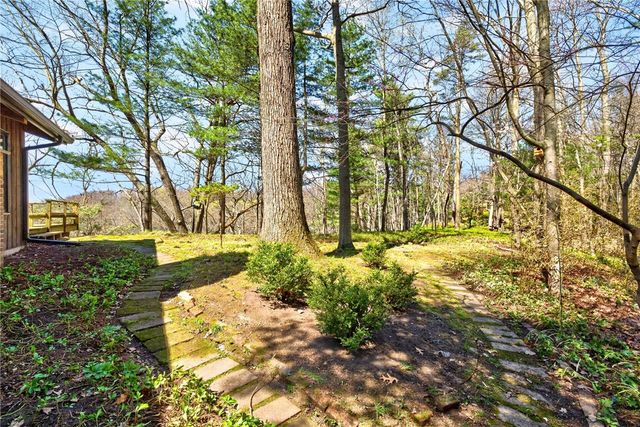 1 Lacoma Lane, Perinton, NY 14534
