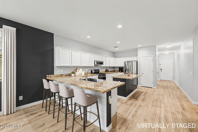 2318 W ALICIA Drive, Phoenix, AZ 85041