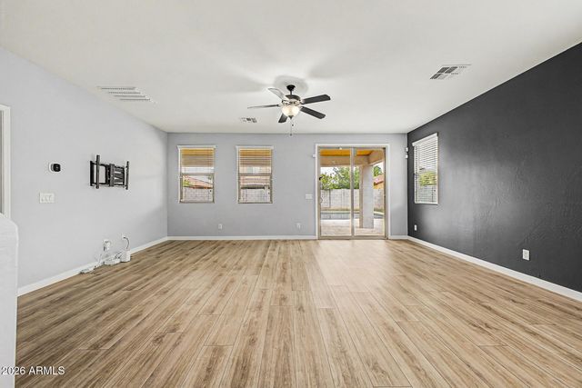 2318 W ALICIA Drive, Phoenix, AZ 85041