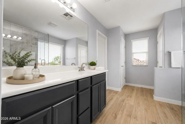 2318 W ALICIA Drive, Phoenix, AZ 85041