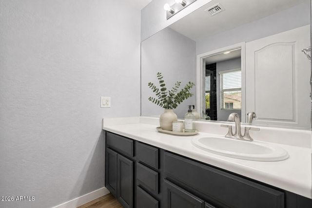 2318 W ALICIA Drive, Phoenix, AZ 85041