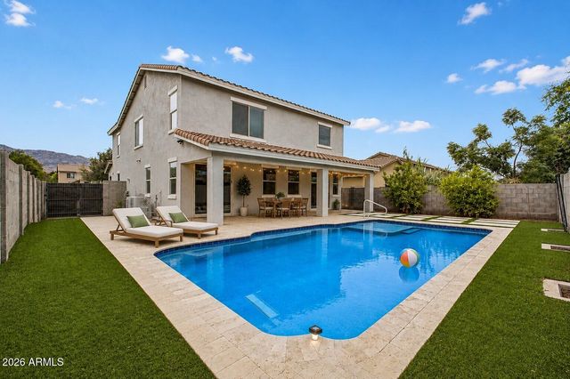 2318 W ALICIA Drive, Phoenix, AZ 85041