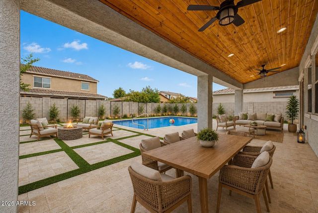 2318 W ALICIA Drive, Phoenix, AZ 85041