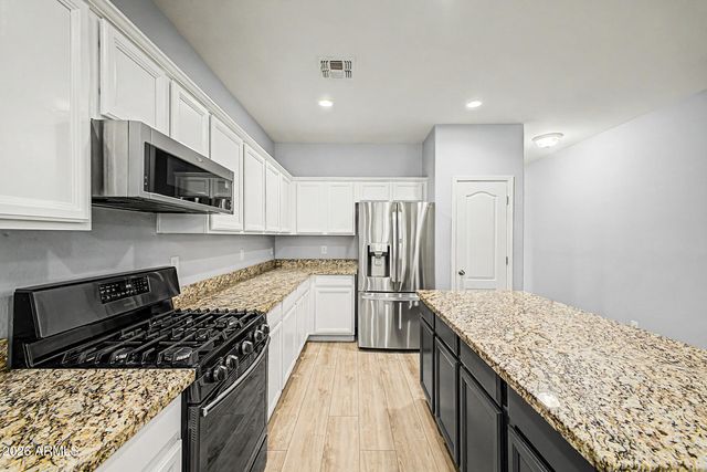 2318 W ALICIA Drive, Phoenix, AZ 85041