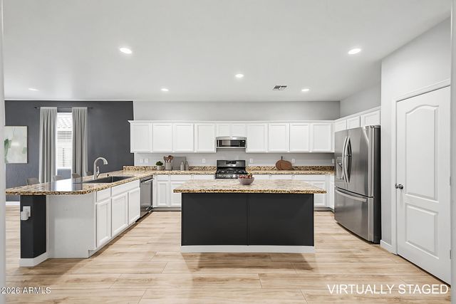 2318 W ALICIA Drive, Phoenix, AZ 85041