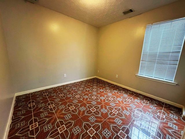 5410 Twin Lakes Drive, Atlanta, GA 30349