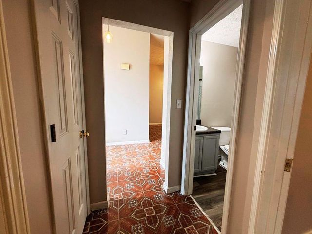 5410 Twin Lakes Drive, Atlanta, GA 30349