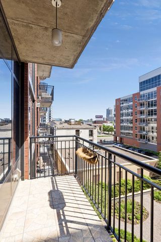 215 10th Avenue S 411, Minneapolis, MN 55415