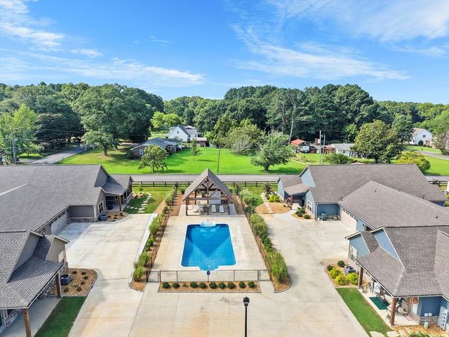 90 Maddox Lane, Chatsworth, GA 30705