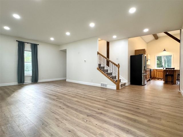 240 WATERFORD Street, Edinboro, PA 16412