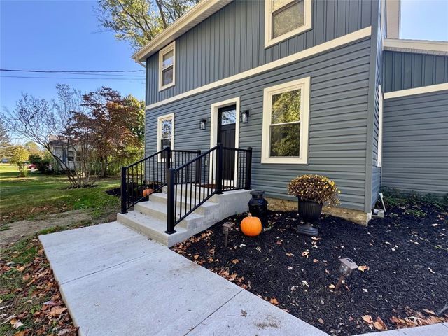 240 WATERFORD Street, Edinboro, PA 16412