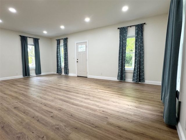 240 WATERFORD Street, Edinboro, PA 16412