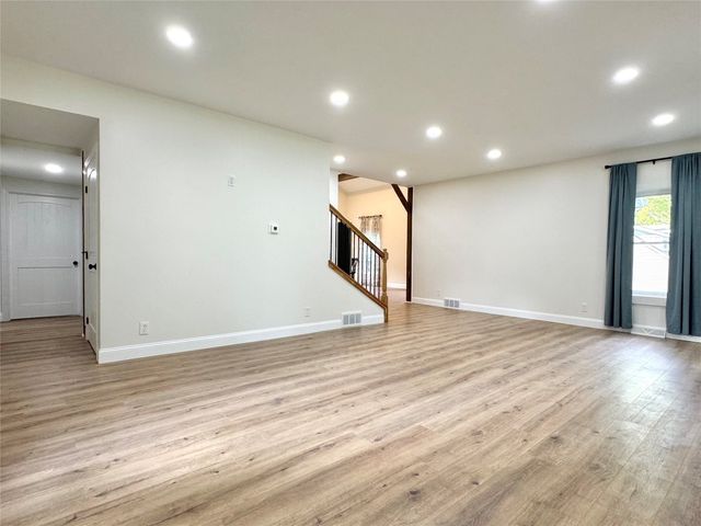 240 WATERFORD Street, Edinboro, PA 16412