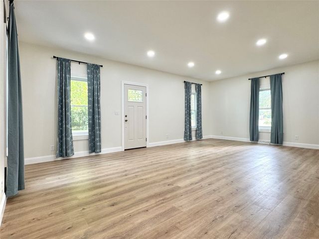 240 WATERFORD Street, Edinboro, PA 16412