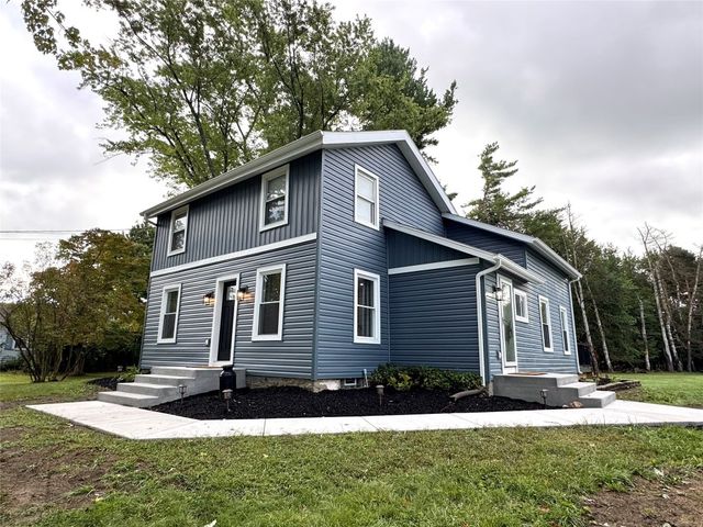 240 WATERFORD Street, Edinboro, PA 16412