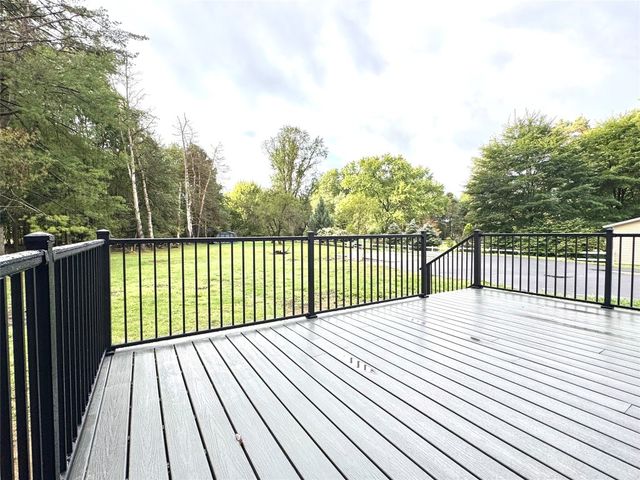 240 WATERFORD Street, Edinboro, PA 16412