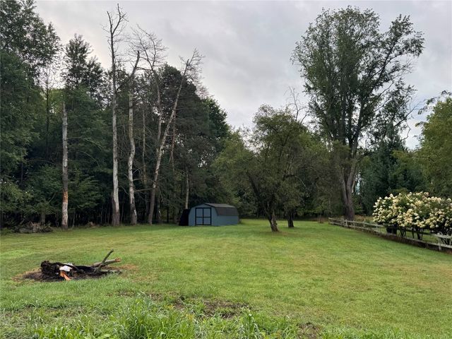 240 WATERFORD Street, Edinboro, PA 16412