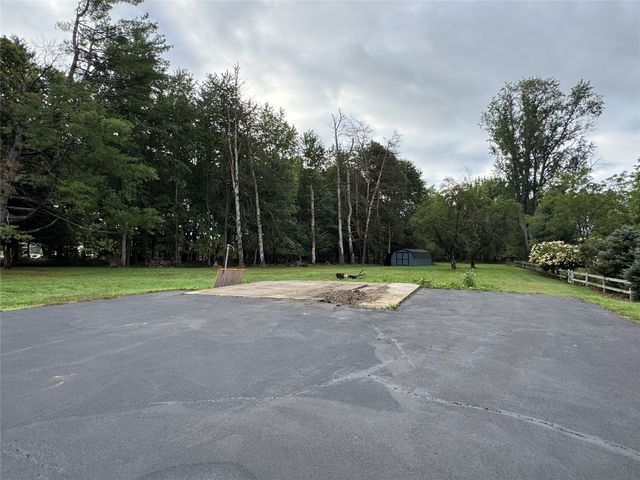 240 WATERFORD Street, Edinboro, PA 16412