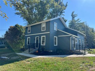 240 WATERFORD Street, Edinboro, PA 16412