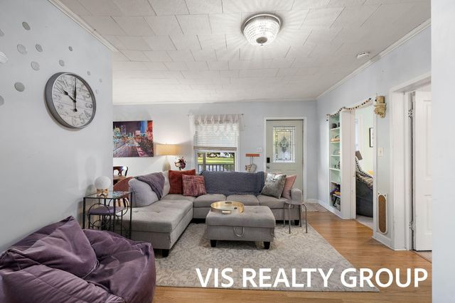 508 Monroe Avenue, Grand Haven, MI 49417
