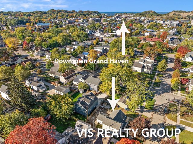 508 Monroe Avenue, Grand Haven, MI 49417