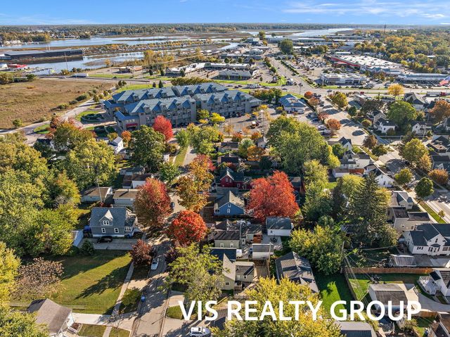 508 Monroe Avenue, Grand Haven, MI 49417