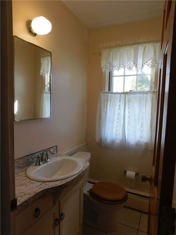 960 MAIN Street, Hopkinton, RI 02832