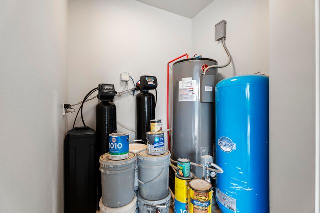 55275 E 298 Road 1, Monkey Island, OK 74331