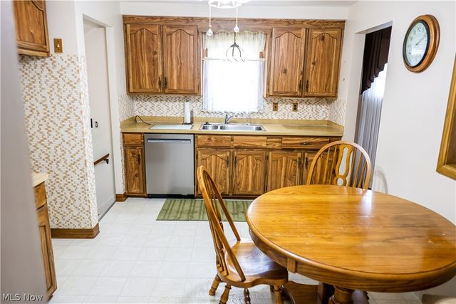 11517 Fordham Road, Garfield Heights, OH 44125